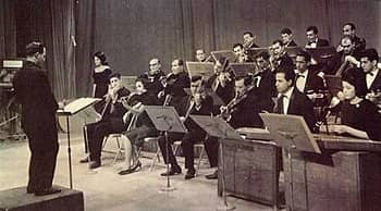 حسین دهلوی در نقش رهبر ارکستر