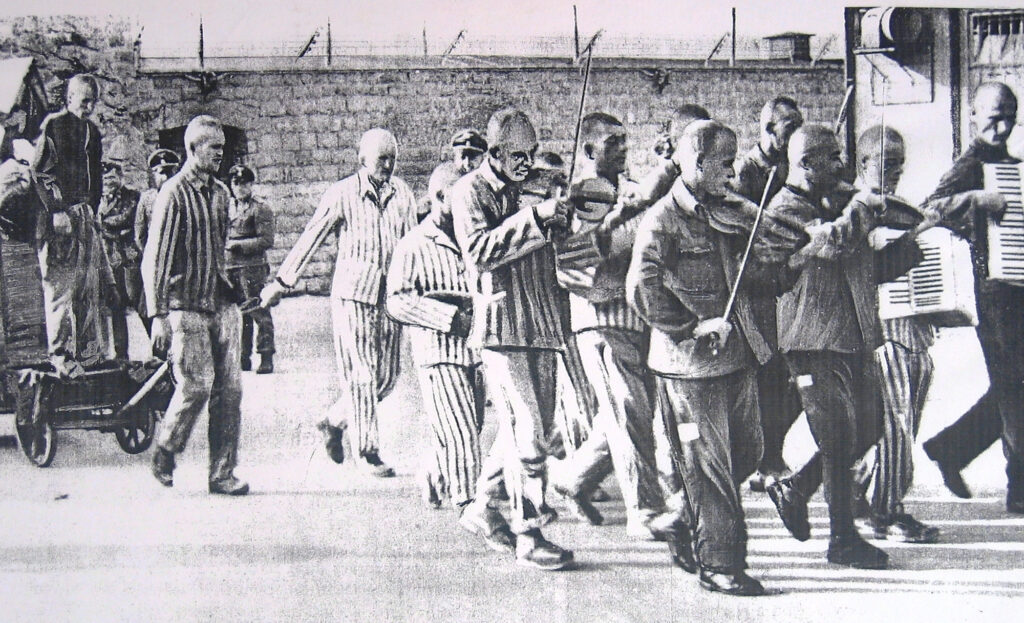 موسیقی در اردوگا‌ه‌های کار اجبرای در زمان هیتلر