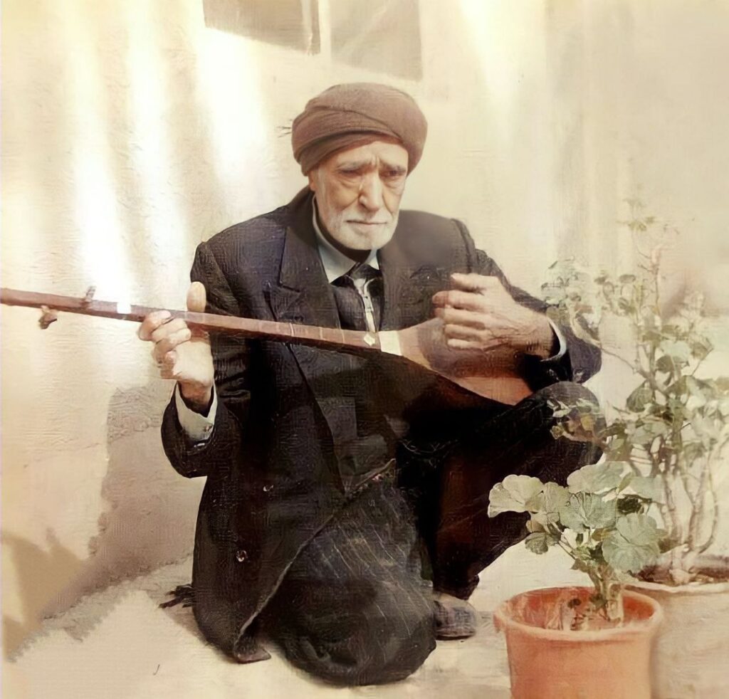 محمد حسین یگانه
خنیاگر (گوسان) شمال خراسان